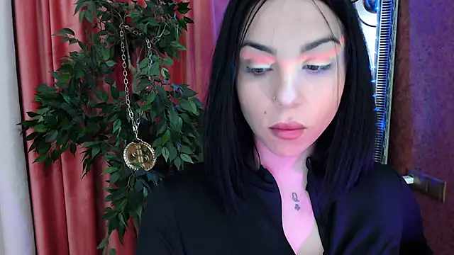 Snapshot of MissJuliax chatting on November 2025 07:03:01 AM MissJuliax online show from November 2025 07:03:01 AM