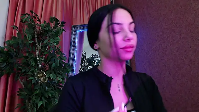 Snapshot of MissJuliax chatting on November 2025 07:08:02 AM MissJuliax online show from November 2025 07:08:02 AM