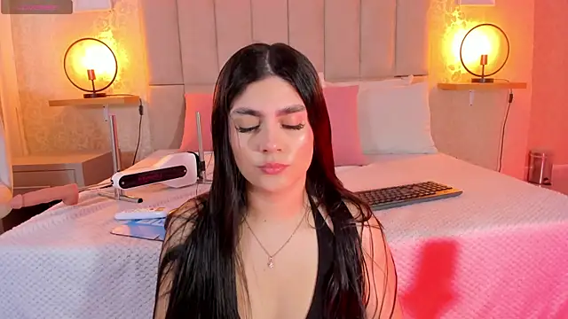 Amy-Saenz online show from March 2026 04:46:01 PM