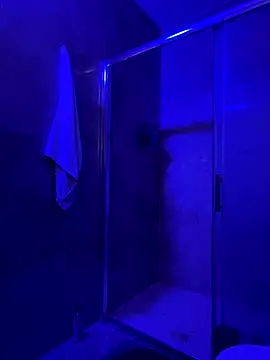 PutaNieves1983 online show from November 2025 02:36:01 AM