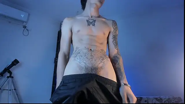 Snakebutterfly online show from October 2025 08:40:01 AM