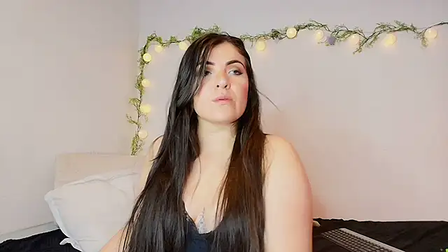 Amara vega online show from May 2026 11:18:02 AM