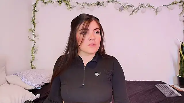Amara vega online show from June 2026 03:36:01 PM