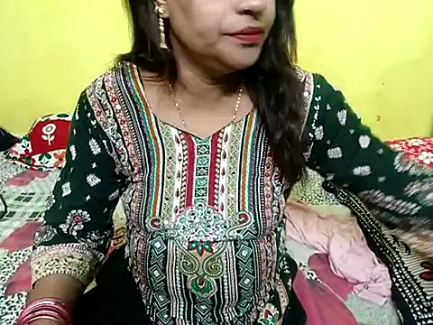 Snapshot of Sexyranibhabhi chatting on November 2025 02:06:01 PM Sexyranibhabhi online show from November 2025 02:06:01 PM