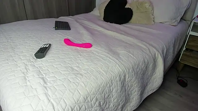 NaomiAsha online show from March 2026 08:34:01 PM