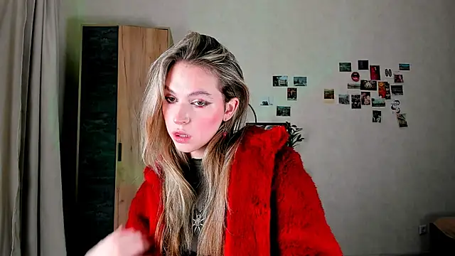 Snapshot of Niky__Jess chatting on December 2024 02:24:02 PM Niky Jess online show from December 2024 02:24:02 PM