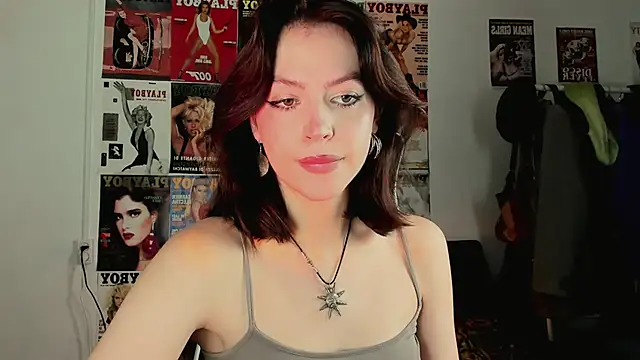 Snapshot of Niky__Jess chatting on December 2025 01:53:01 PM Niky Jess online show from December 2025 01:53:01 PM