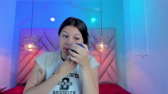 AngelaaCute  online show from July 2026 12:09:02 PM