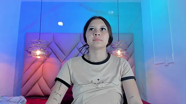 AngelaaCute  online show from July 2026 12:20:02 PM