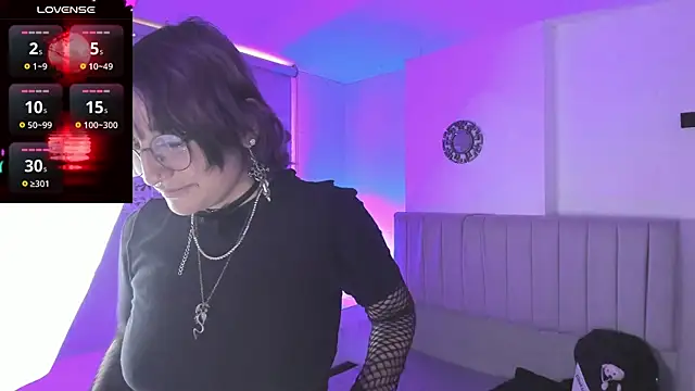 Snapshot of SukiFuyu_ chatting on January 2025 06:34:02 PM SukiFuyu online show from January 2025 06:34:02 PM