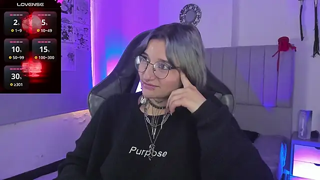 Snapshot of SukiFuyu_ chatting on March 2025 06:45:01 PM SukiFuyu online show from March 2025 06:45:01 PM