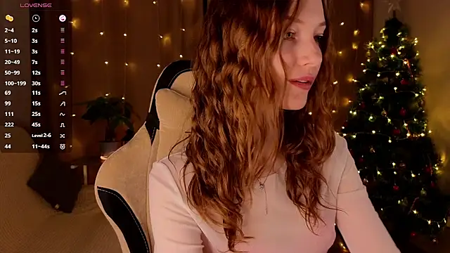 Snapshot of AliseVine chatting on December 2024 03:10:02 PM AliseVine online show from December 2024 03:10:02 PM