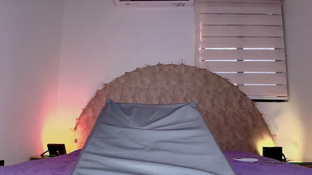 Snapshot of anisha_x chatting on November 2025 07:39:02 PM anisha x online show from November 2025 07:39:02 PM