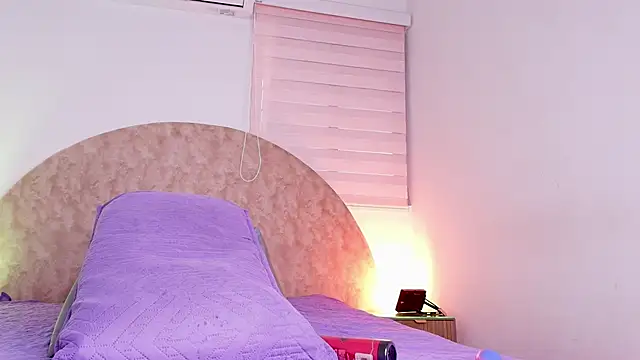 Snapshot of anisha_x chatting on February 2026 07:21:01 PM anisha x online show from February 2026 07:21:01 PM