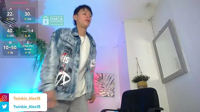 Snapshot of Twinkie-Alex18 chatting on December 2024 09:06:02 PM Twinkie-Alex18 online show from December 2024 09:06:02 PM