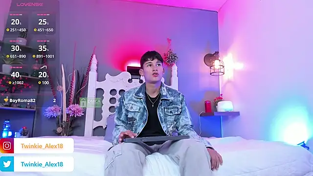 Snapshot of Twinkie-Alex18 chatting on February 2025 09:14:02 PM Twinkie-Alex18 online show from February 2025 09:14:02 PM