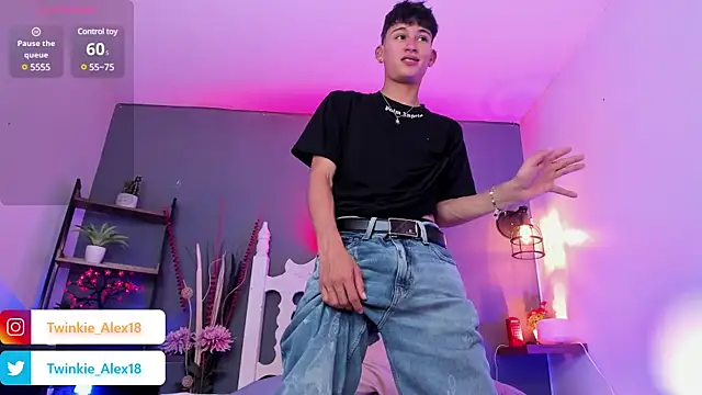 Snapshot of Twinkie-Alex18 chatting on March 2025 09:22:01 PM Twinkie-Alex18 online show from March 2025 09:22:01 PM