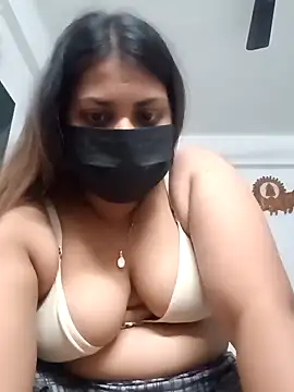 Hotmilfxox online show from December 2024 06:09:01 PM