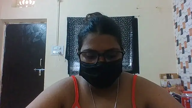 Snapshot of Hotmilfxox chatting on June 2026 06:06:01 AM Hotmilfxox online show from June 2026 06:06:01 AM