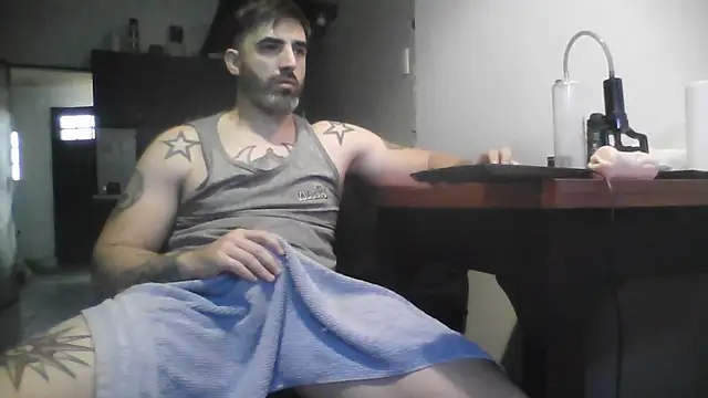 Snapshot of ozzypsico13 chatting on October 2025 06:58:02 PM ozzypsico13 online show from October 2025 06:58:02 PM