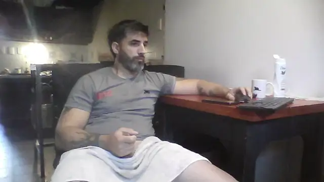 Snapshot of ozzypsico13 chatting on November 2025 02:40:02 PM ozzypsico13 online show from November 2025 02:40:02 PM