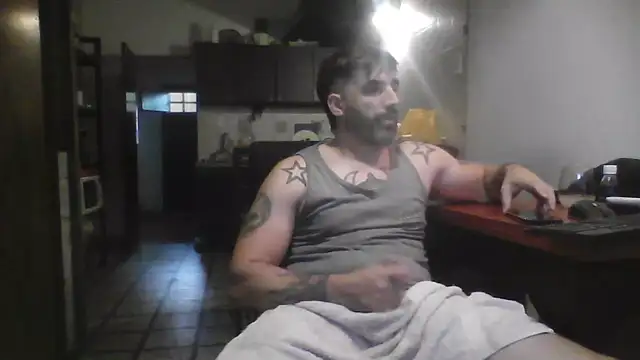 Snapshot of ozzypsico13 chatting on November 2025 09:28:01 PM ozzypsico13 online show from November 2025 09:28:01 PM