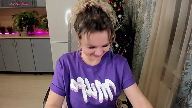 Snapshot of candy_queeen chatting on December 2024 07:38:02 PM candy queeen online show from December 2024 07:38:02 PM