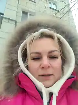 Snapshot of candy_queeen chatting on February 2025 04:41:02 AM candy queeen online show from February 2025 04:41:02 AM