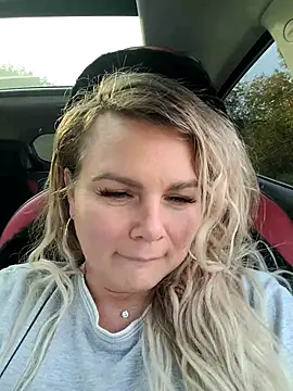 Snapshot of candy_queeen chatting on September 2025 11:22:02 AM candy queeen online show from September 2025 11:22:02 AM