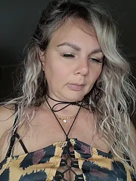 candy queeen online show from June 2026 03:55:01 AM
