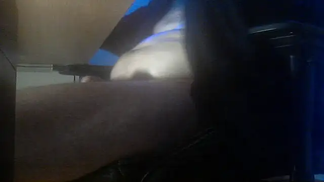 Snapshot of fanfancoquinFR chatting on November 2025 06:34:02 PM fanfancoquinFR online show from November 2025 06:34:02 PM