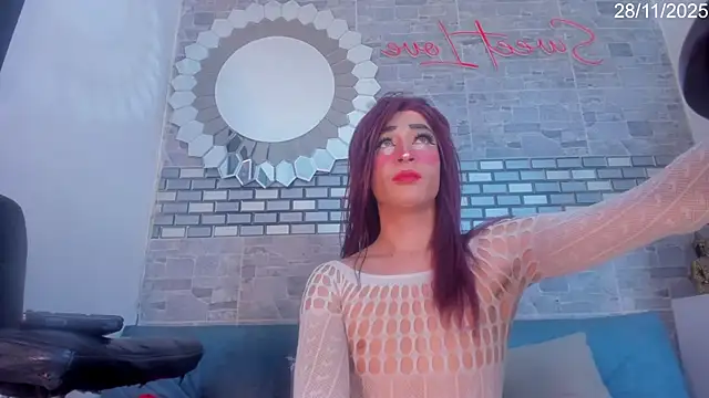 MystiqueTs online show from November 2025 08:00:01 PM