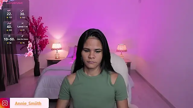 anniie smith online show from October 2025 10:58:02 AM