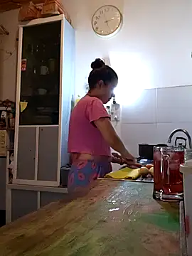 Snapshot of solangeyaelok1 chatting on February 2025 12:18:01 AM solangeyaelok1 online show from February 2025 12:18:01 AM