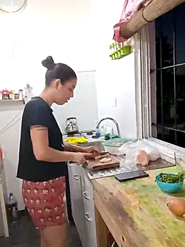 Snapshot of solangeyaelok1 chatting on March 2025 10:40:01 PM solangeyaelok1 online show from March 2025 10:40:01 PM