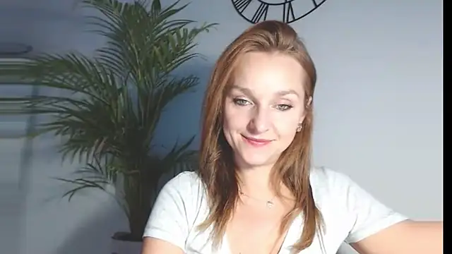 AliciaDesire online show from November 2025 01:55:01 PM