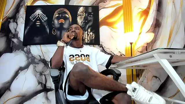 Snapshot of Thomas_shelbys chatting on November 2025 11:10:02 PM Thomas shelbys online show from November 2025 11:10:02 PM