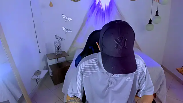 Snapshot of Brand_habes chatting on November 2025 11:33:02 AM Brand habes online show from November 2025 11:33:02 AM