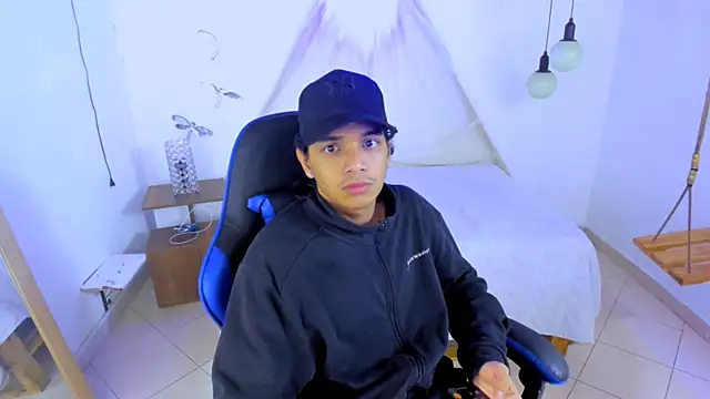 Snapshot of Brand_habes chatting on December 2025 09:36:02 AM Brand habes online show from December 2025 09:36:02 AM