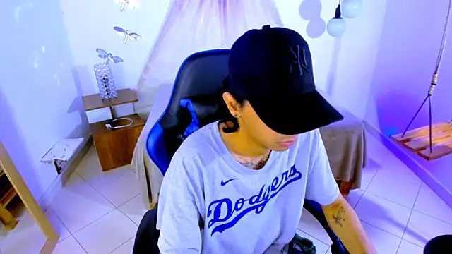 Snapshot of Brand_habes chatting on December 2025 05:34:01 AM Brand habes online show from December 2025 05:34:01 AM