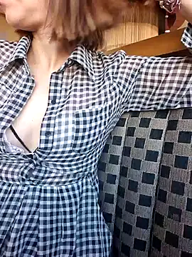 Lunababymylove online show from December 2024 09:11:01 PM