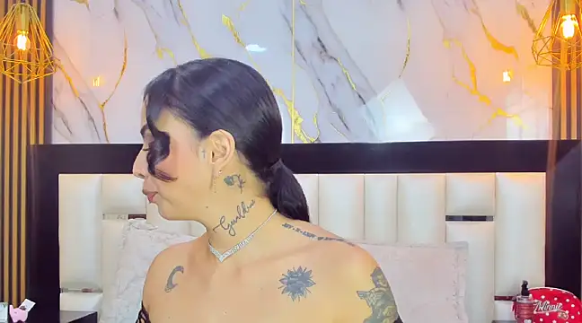 Snapshot of GiahDaniels chatting on December 2024 05:05:02 AM GiahDaniels online show from December 2024 05:05:02 AM