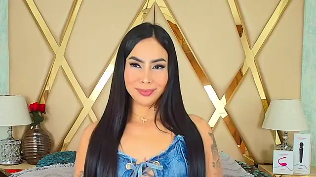 Snapshot of GiahDaniels chatting on January 2025 04:54:01 AM GiahDaniels online show from January 2025 04:54:01 AM