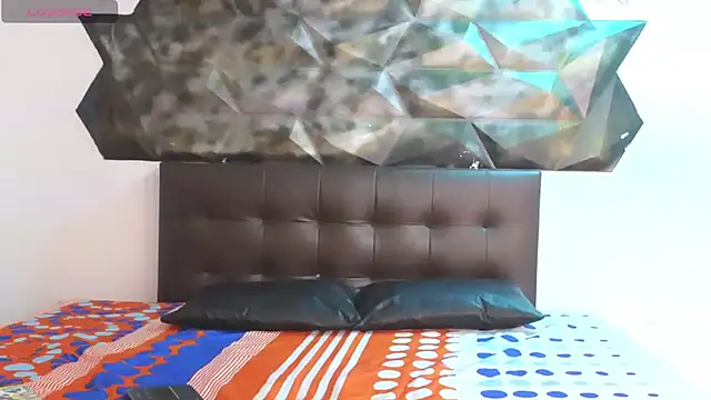 Snapshot of ling_ling24 chatting on December 2024 03:22:01 PM ling ling24 online show from December 2024 03:22:01 PM