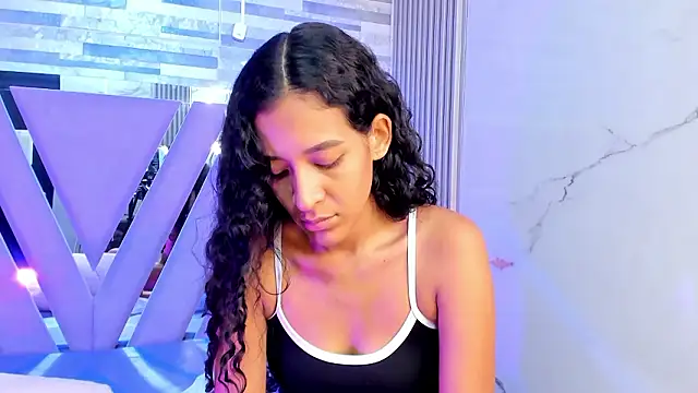 amberr sweett69 online show from March 2026 07:40:01 PM