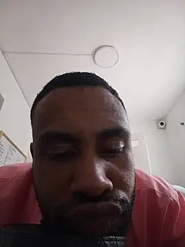 Snapshot of KaelMoreau chatting on October 2025 02:30:01 PM KaelMoreau online show from October 2025 02:30:01 PM