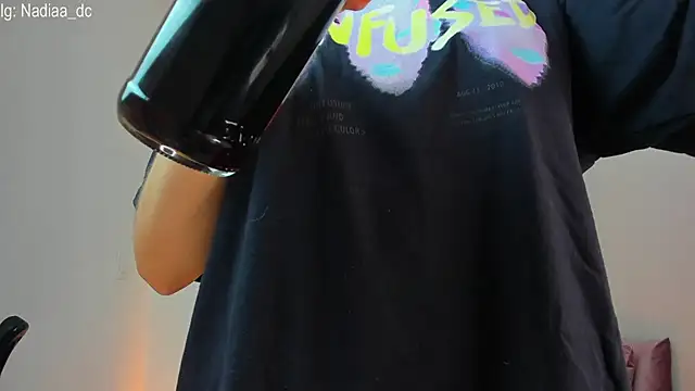 Nadiaa  online show from December 2024 02:59:02 AM