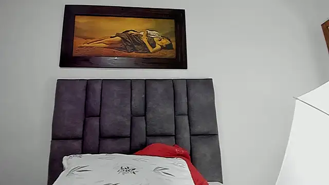 Vahiolet smith online show from January 2026 03:45:02 AM