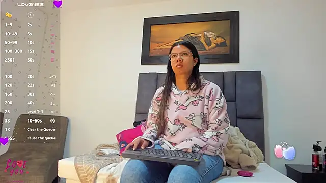 Vahiolet smith online show from February 2026 12:09:01 AM