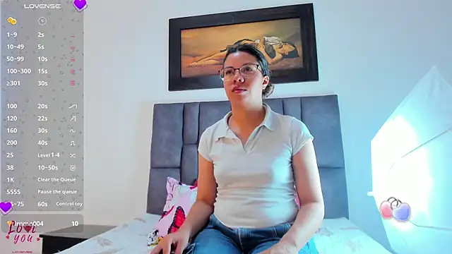 Vahiolet smith online show from April 2026 12:53:01 AM